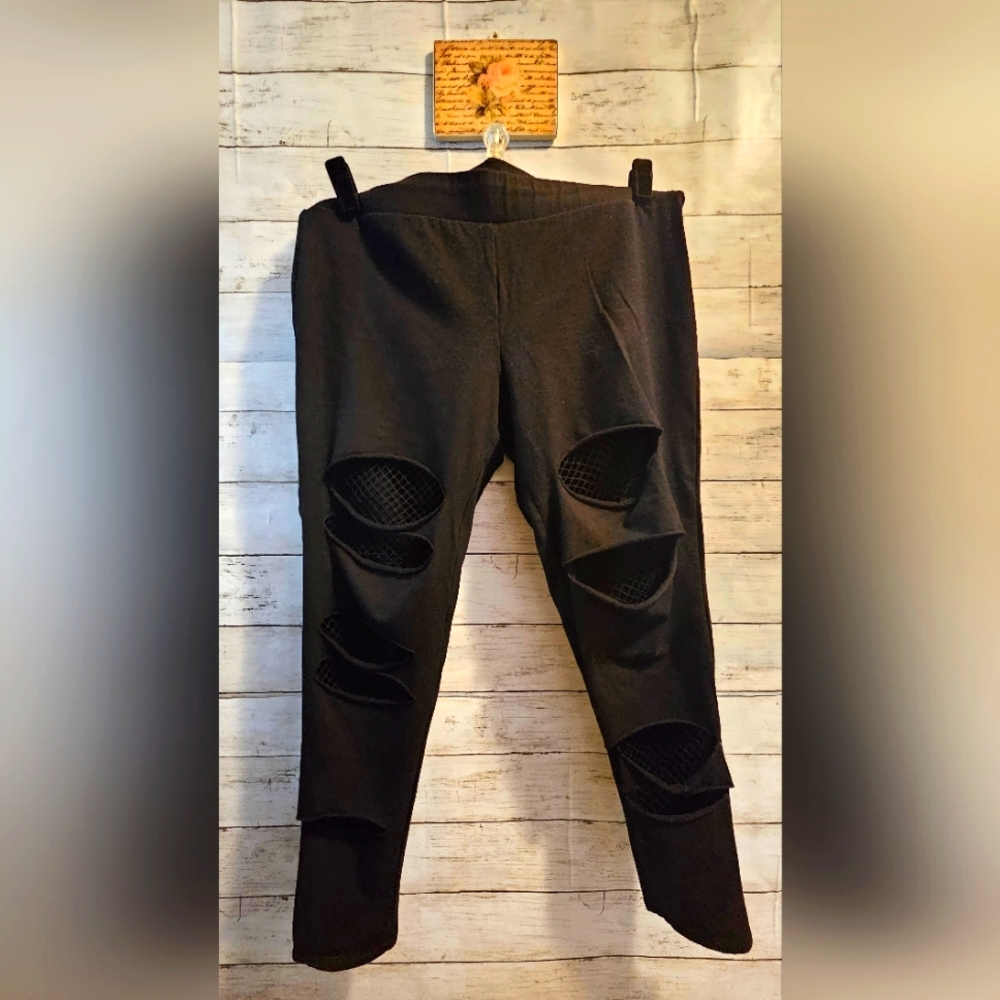 Torrid Fishnet Leggings Plus Size 2